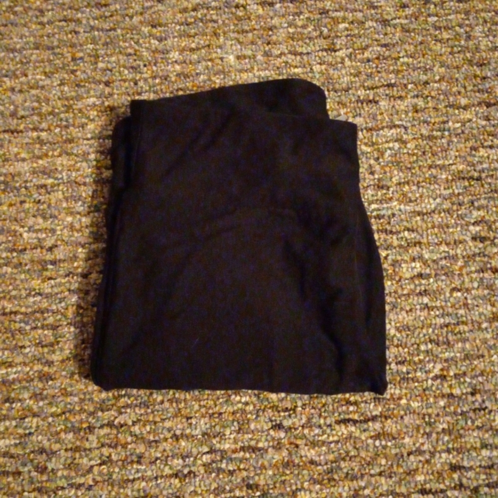Comfy, black leggings.